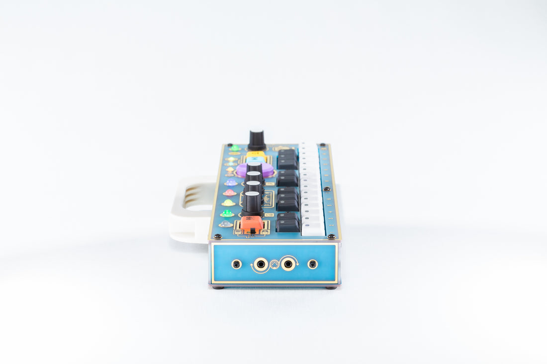 Left side panel (MIDI input and ouput) view of Treasure Island CHOMPI: lagoon blue